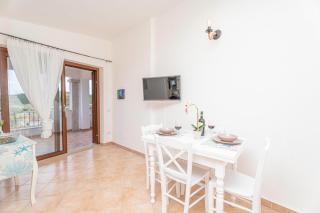 Terrazza Privata, pochi passi dalla Spiaggia Porto Taverna - Vaccileddi - 2