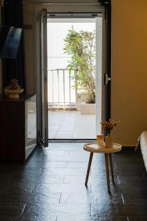 Sea La Vie - Beachfront Retreat - Loutraki - 6