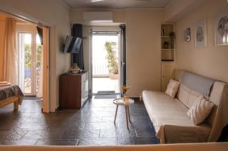 Sea La Vie - Beachfront Retreat - Loutraki - 4