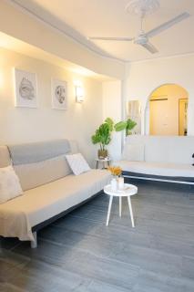 Sea La Vie - Beachfront Retreat - Loutraki - 2