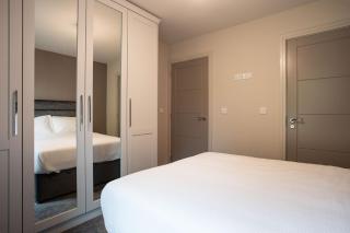 Stunning 2BR next to the City Airport BHD - Free Parking I Long Stay - Belfast - 5