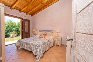 Punta Molara, Garden and Terrace, 900m from the Sea - Punta Molara - 0