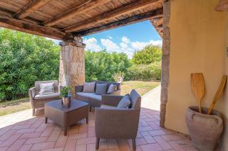 Punta Molara, Garden and Terrace, 900m from the Sea - Punta Molara - 3