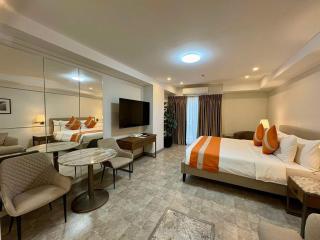 Sheryll Escapes - La Grande Phase 2, Grand Studio 305 with Balcony, Wifi & Netflix - Angeles - 3