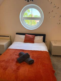Cosy 2BR Flat at Cowley Court, Parking and WiFi - Saint Helens - 9