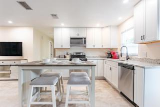 Cozy Modern Home-Renovated Retreat,Prime Location - Melbourne - 7