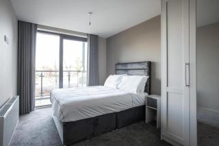 Skyline Serenity I Exquisite 3 Bedroom Ultra I Luxury Penthouse I Long Stay - Belfast - 3