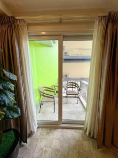 Sheryll Escapes - La Grande Phase 2, Grand Studio 516 with Balcony, Wifi & Netflix - Angeles - 3