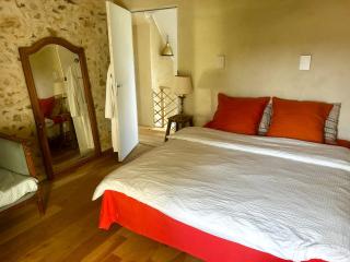 Perche QUEEN's Bedroom in Maison Nomade Chic - 7