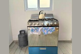 Habitación con Baño Privado y TV en Cómodo Edificio - - 5