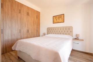 Big Hill Apartment 2 - 3