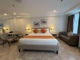 Sheryll Escapes - La Grande Phase 2, Grand Studio 524 with Balcony, Wifi & Netflix - Angeles - 1