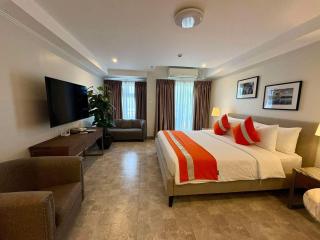Sheryll Escapes - La Grande Phase 2, Grand Studio 625 with Balcony, Wifi & Netflix - Ángeles - 1