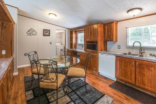 Near Kanawha River and ATV Trails Home with Deck! - - 4