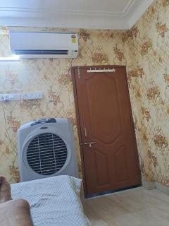 Narmada Guest House - Indore - 1
