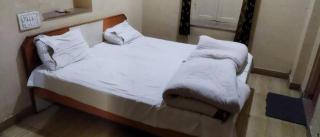 Taniya hotel - - 5