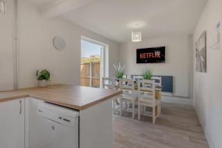 4 bedroom Pitchford - Earlham - 0