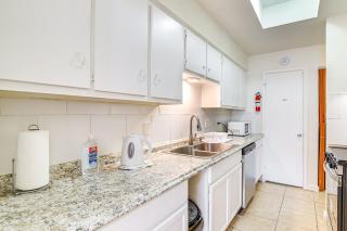 2 Mi to Chinatown: Pet-Friendly Houston Home - 3