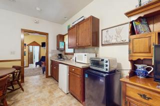 Sip & Stay - Fredericksburg - 2
