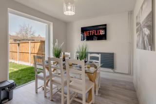 4 bedroom Pitchford - Earlham - 4