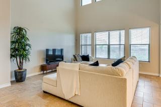 7 Mi to Lake Casa Blanca Laredo Family Home! - Laredo - 6
