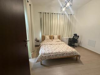 Cozy Peaceful Single Room with Balcony and Attached Washroom - Al Ḩamīdīyah - 9