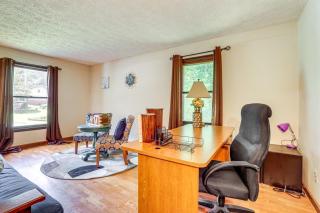 Group Getaway Spacious Home in Stone Mountain! - Stone Mountain - 4