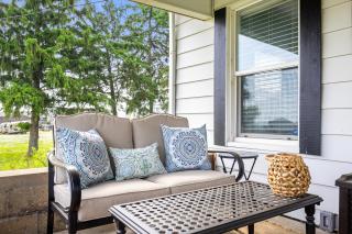 Three Fields Farmhouse - - 8