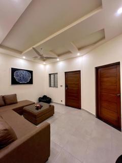 The Staycation Inn - Rawalpindi - 8