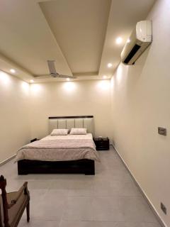 The Staycation Inn - 5