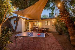 Spacious Home with Games Hot Tub and Backyard Fun - Scottsdale - 9