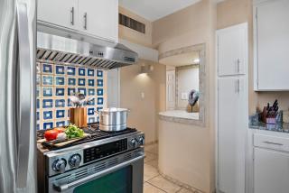 Spacious Home with Games Hot Tub and Backyard Fun - Scottsdale - 1