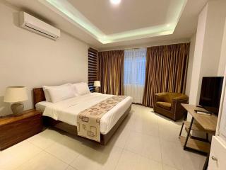 Sheryll Escapes - La Grande Poolside 1 BR with Bathtub, WiFi & Netflix - Ángeles - 9