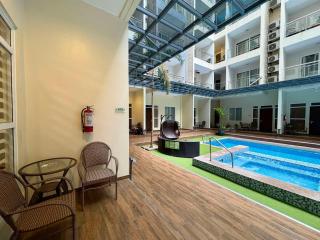 Sheryll Escapes - La Grande Poolside 1 BR with Bathtub, WiFi & Netflix - Ángeles - 8