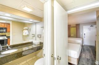 Bright & Airy 1 BR Oceanfront Condo! Landmark 844 - Myrtle Beach - 2