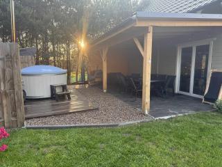 Domek Oliwkowy Balia z Jacuzzi KASZUBY - Niesiołowice - 8