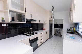 3bd home with Starlink WiFi , pool, near CBD & Airport - Joverega - 8