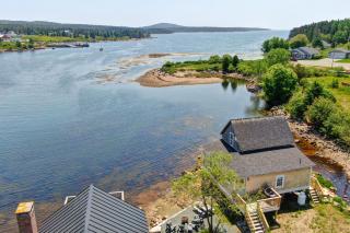 Historic Winter Harbor Cottage with Waterfront Views - Winter Harbor - 9