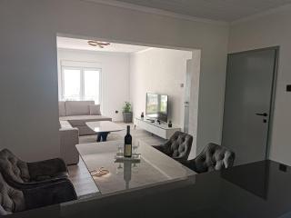 4-Person Seaview Apartment - Šušanj - 0