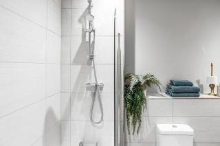 Central Castle House - 2