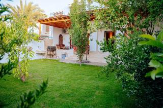 Tranquil Villa in Fayoum Private Pool Garden Lake Access - - 0