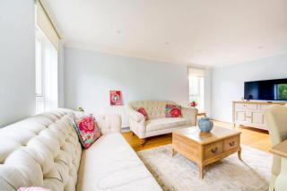 Bright & Stylish 2BD Chelsea Flat, Central Stay - Londra - 9