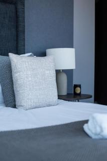 Titanic and City Views I Ultra Luxury City Parking I Long Stay - Belfast - 4