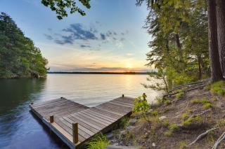 Peaceful Lakefront Maine Cabin with Sunset Views - 0