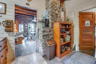 Peaceful Lakefront Maine Cabin with Sunset Views - Vassalboro - 3