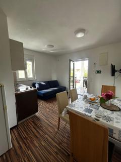 Apartments Mateo - Lopar (Loparo) - 1