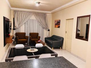 Thornhill Village estate Bendo - 3