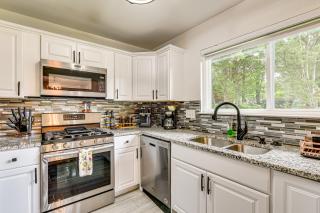 10 Mi to Uptown Charlotte Family Home with Backyard - Charlotte - 9