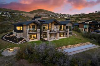 Reflection by AvantStay Sleeps 18 Lake Views Hot Tub Game Room - Keetley - 9