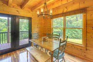Blue Ridge Mtns Retreat with Views, 1 Mi to Parkway! - Ararat - 3